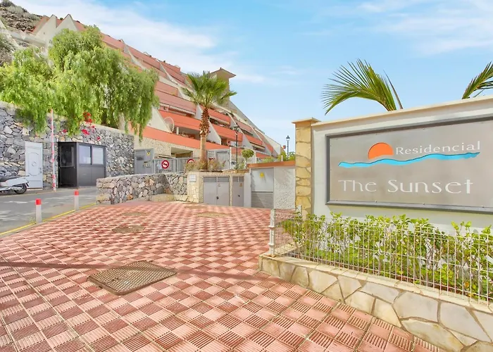 The Penthouse, Fabulous Sunset, Heated Pool, Fiber 公寓