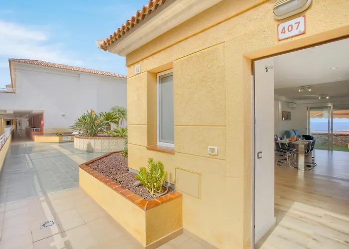 The Penthouse, Fabulous Sunset, Heated Pool, Fiber Apartman Costa Adeje (Tenerife)